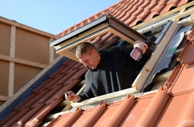 Pose de fenêtres de toit Velux à Courquetaine